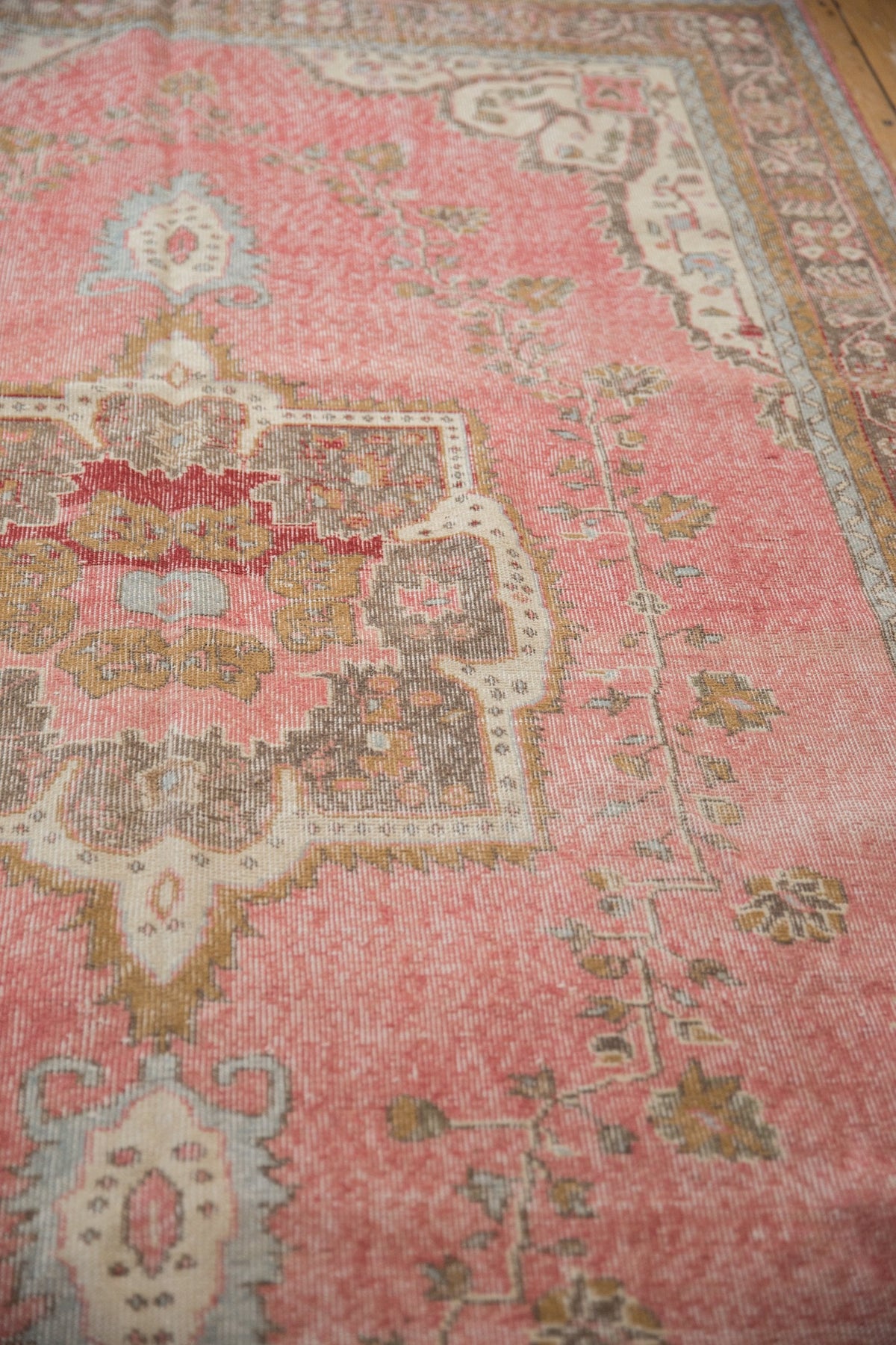 6.5x10 Vintage Distressed Sparta Carpet