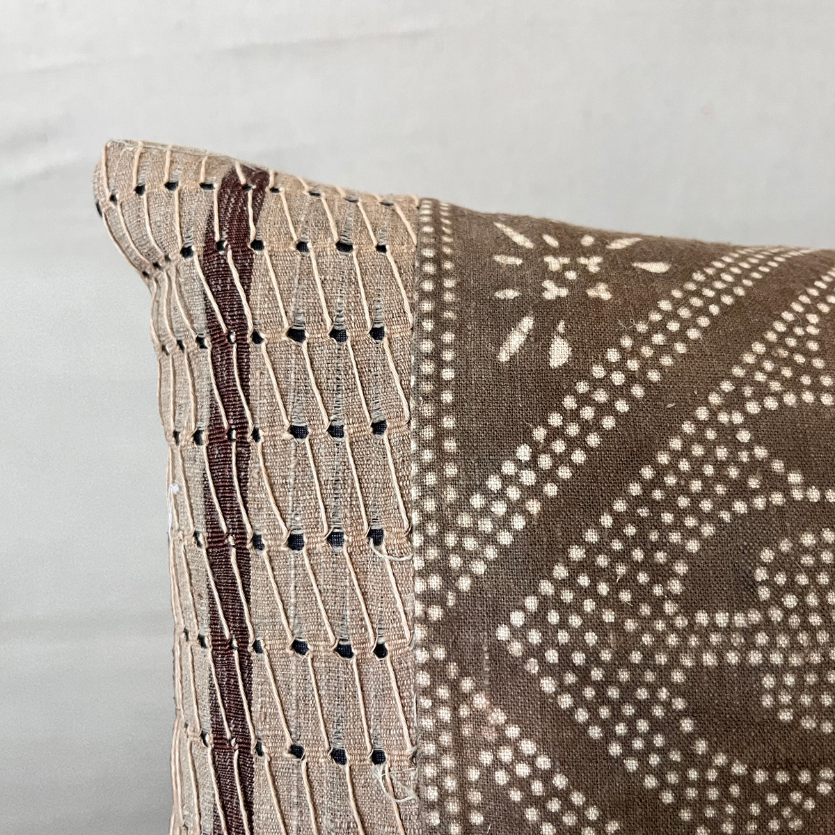 Vintage Fabric Pillow #T.1038 - Source by Studio Skara, view 4