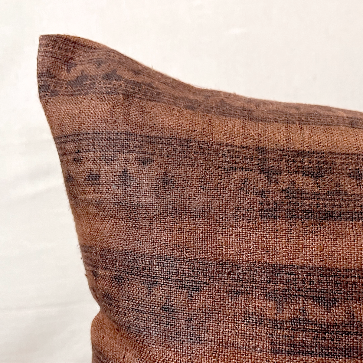 Vintage Fabric Pillow #T.1039 - Source by Studio Skara, view 4