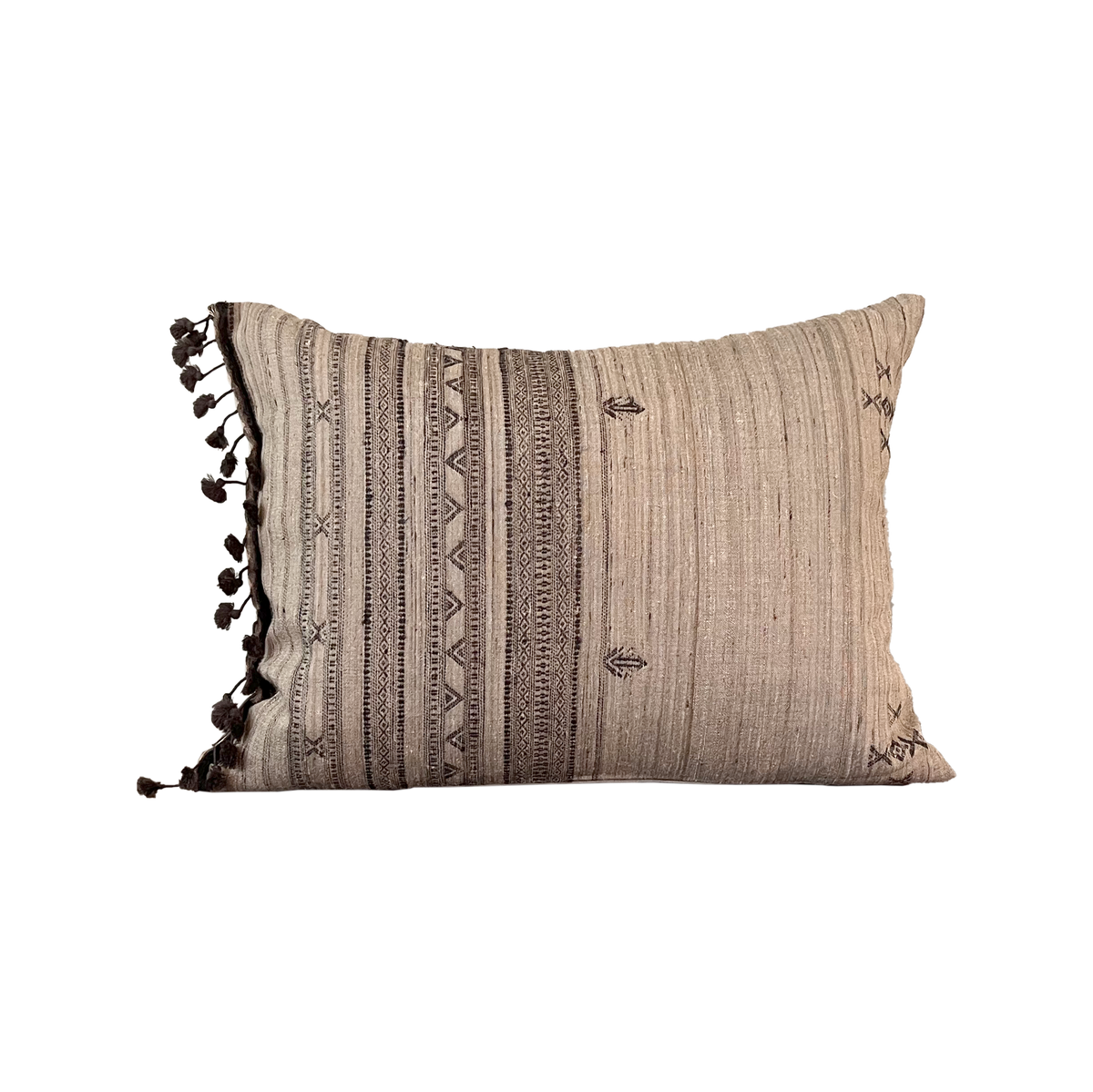 Vintage Fabric Pillow #T.1042 - Source by Studio Skara