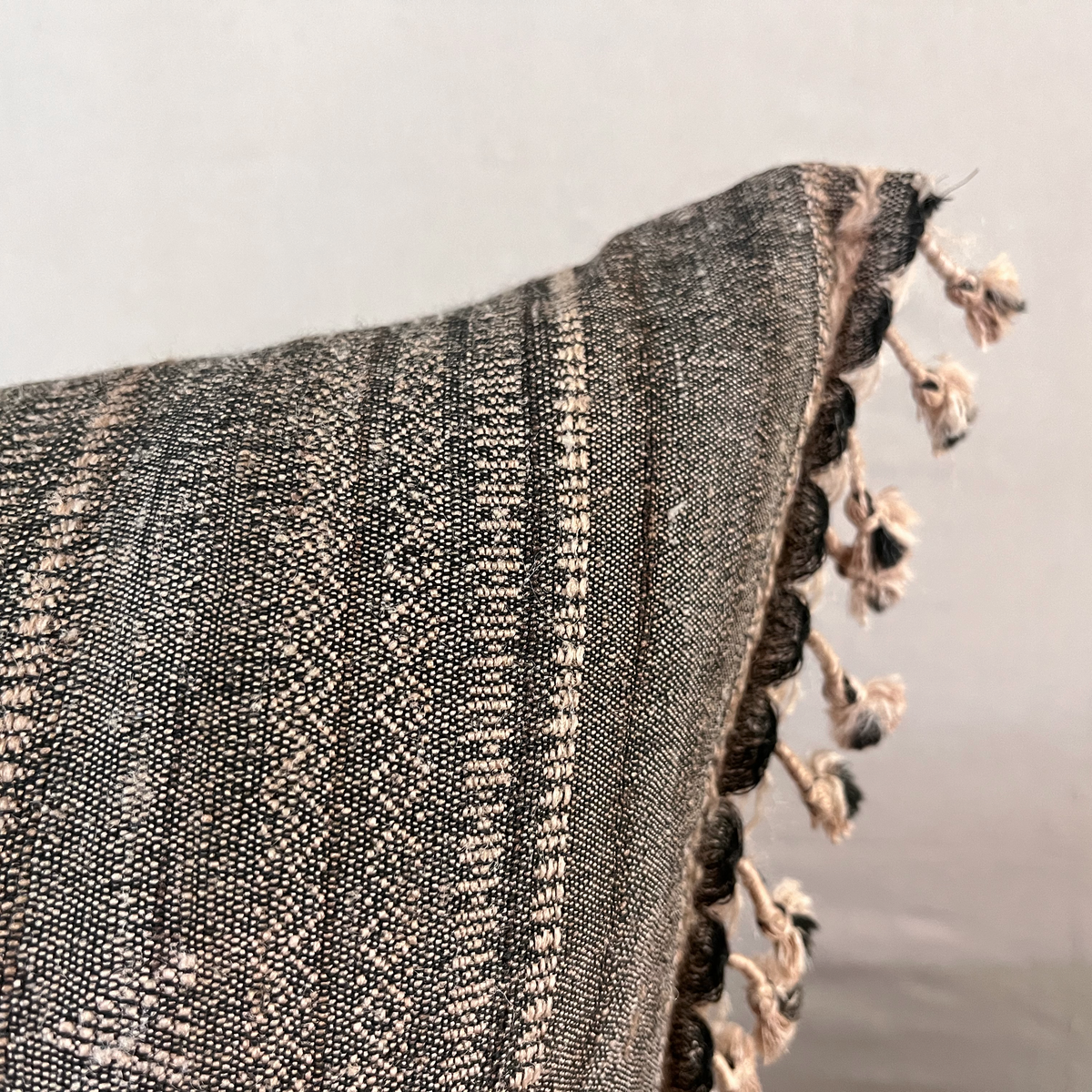Vintage Fabric Pillow #T.1045 - Source by Studio Skara, view 4