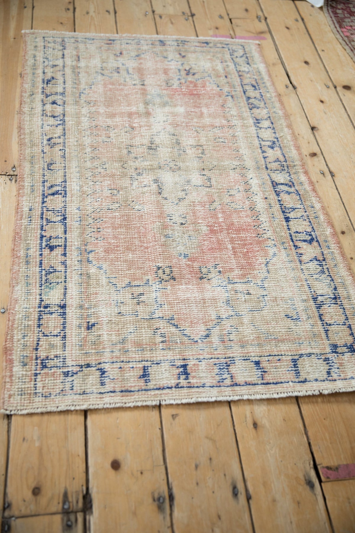 2.5x4.5 Vintage Distressed Oushak Rug