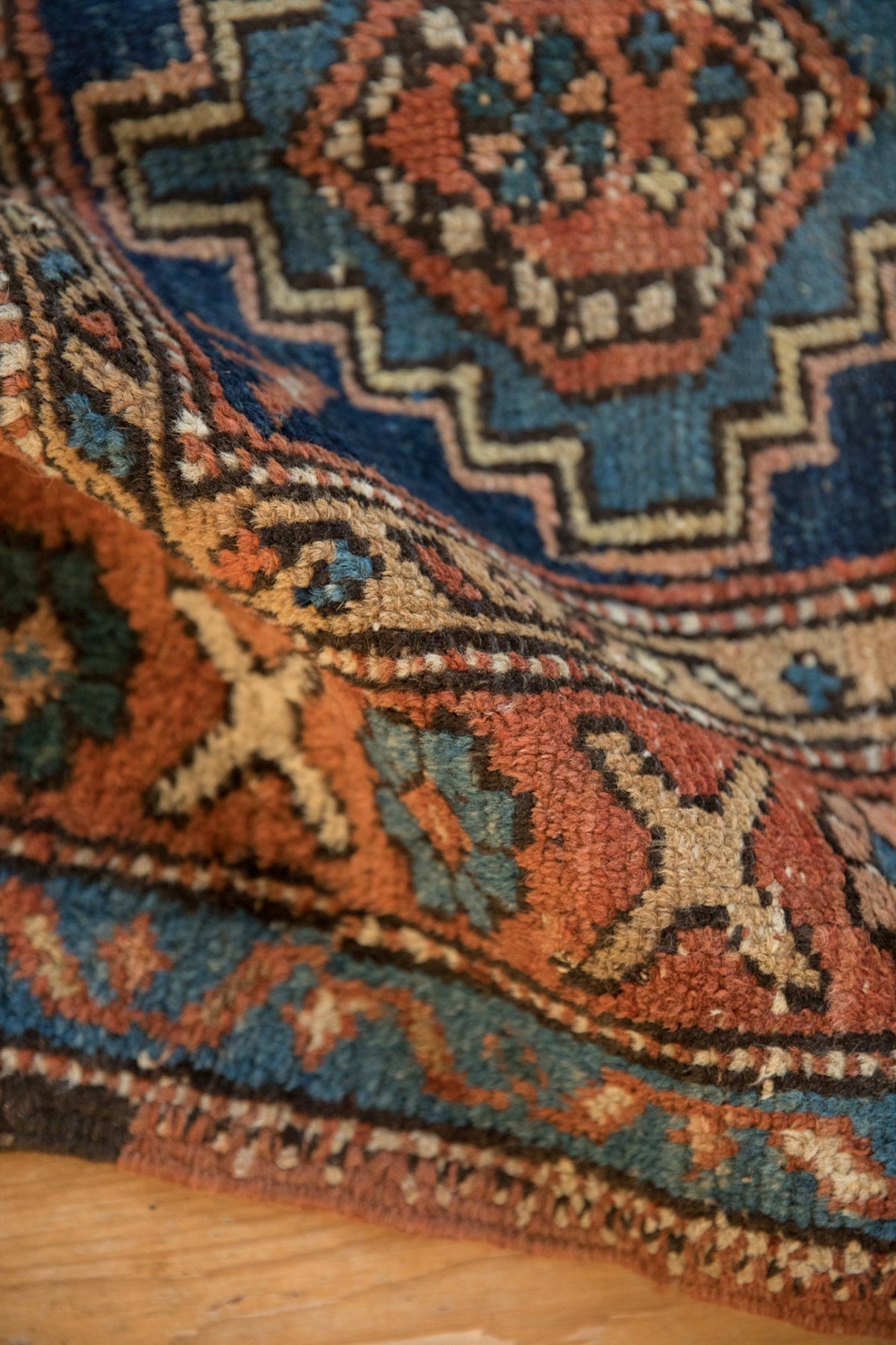 2.5x4.5 Antique Heriz Rug