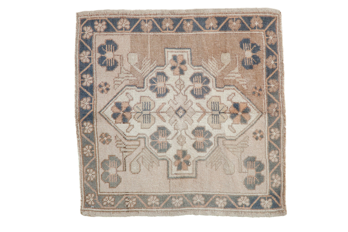 2x2.5 Vintage Distressed Oushak Square Rug Mat
