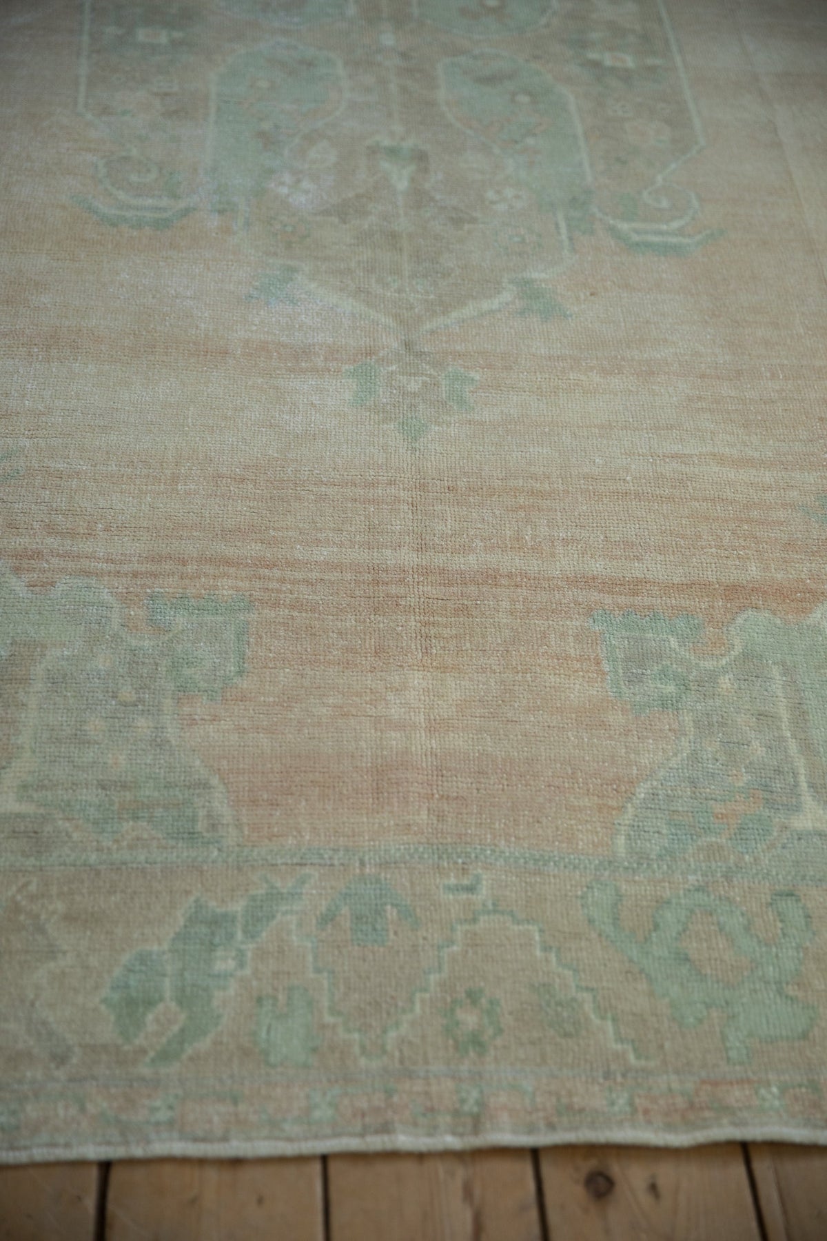 5.5x8.5 Vintage Distressed Oushak Carpet