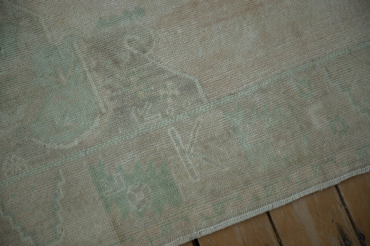 5.5x8.5 Vintage Distressed Oushak Carpet