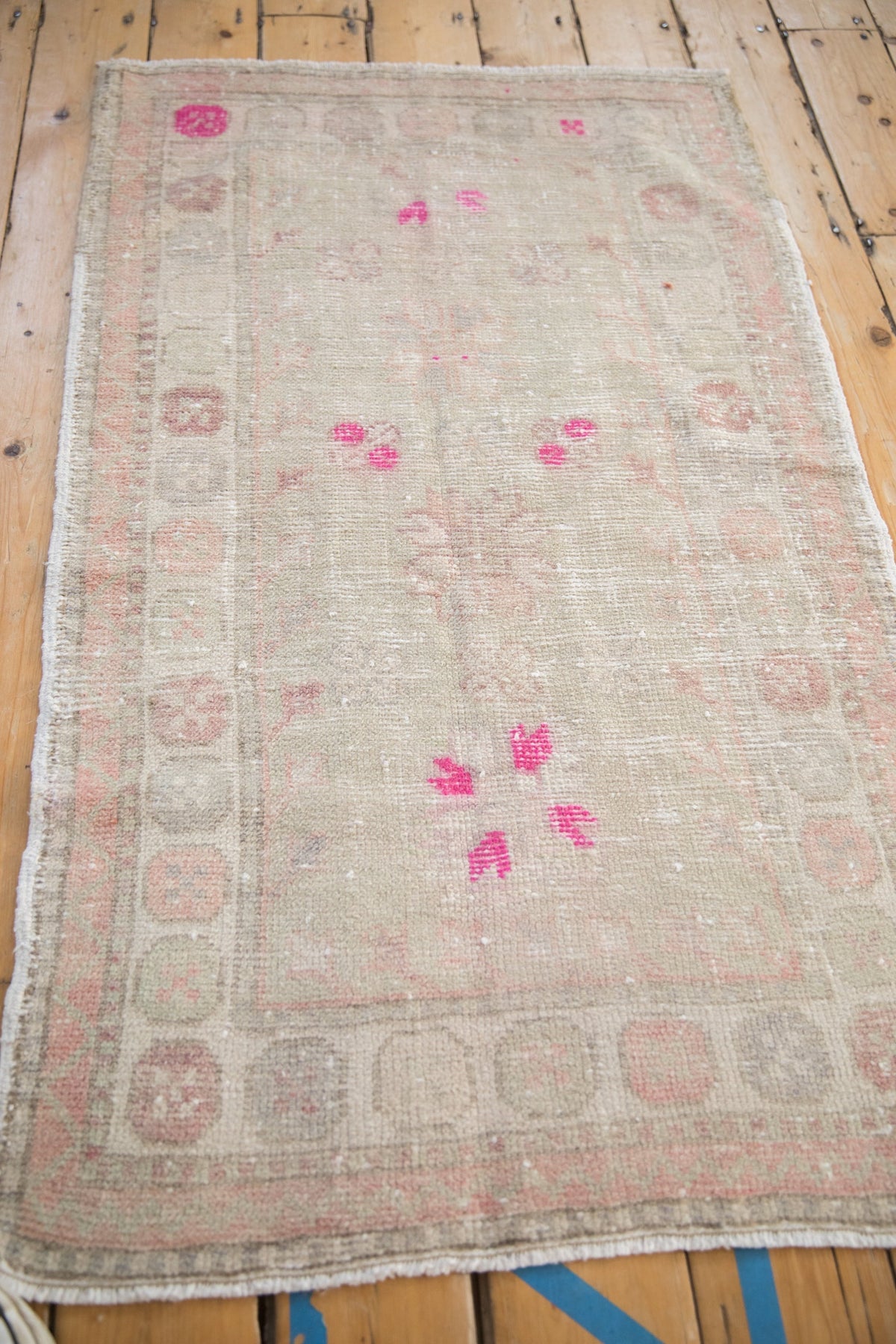 2.5x4.5 Vintage Distressed Oushak Rug