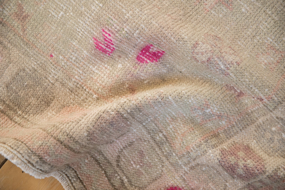 2.5x4.5 Vintage Distressed Oushak Rug