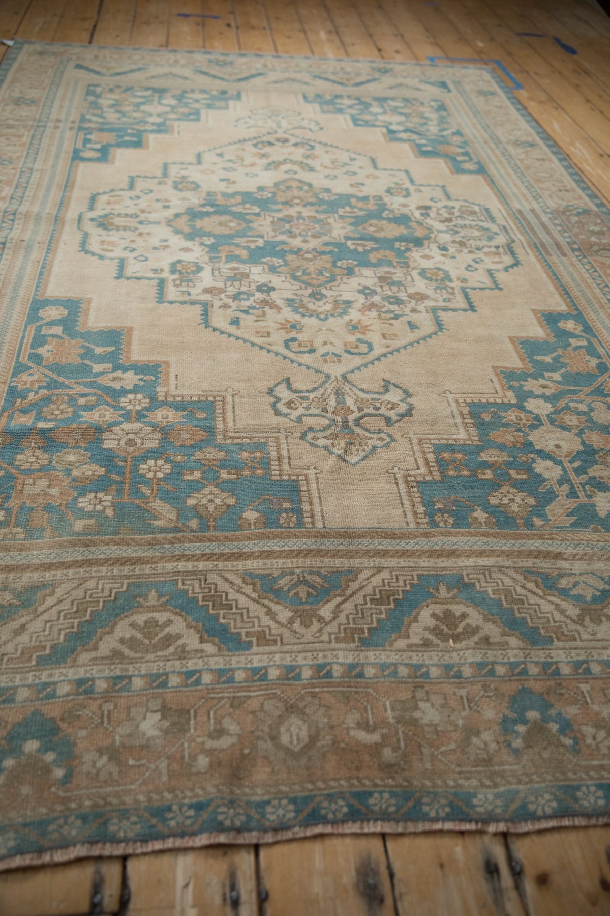 6x9.5 Vintage Distressed Oushak Carpet