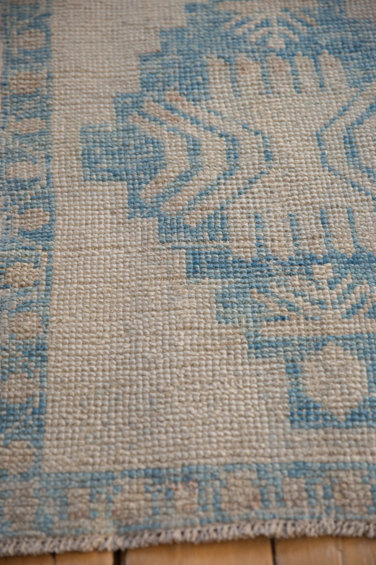 2.5x3 Distressed Oushak Square Rug