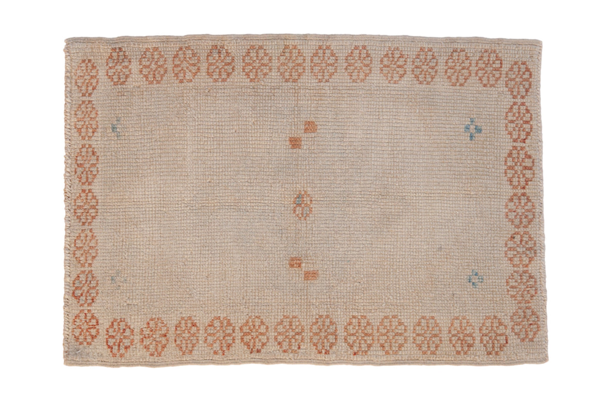 2.5x3.5 Distressed Oushak Rug
