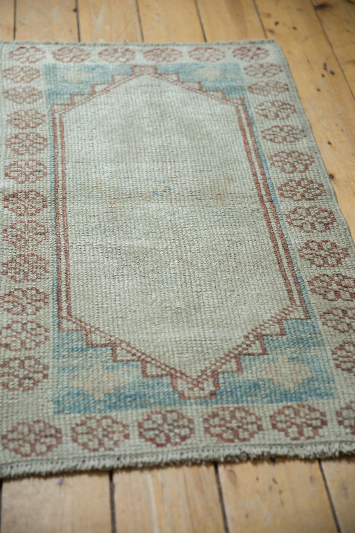 2x3.5 Distressed Oushak Rug