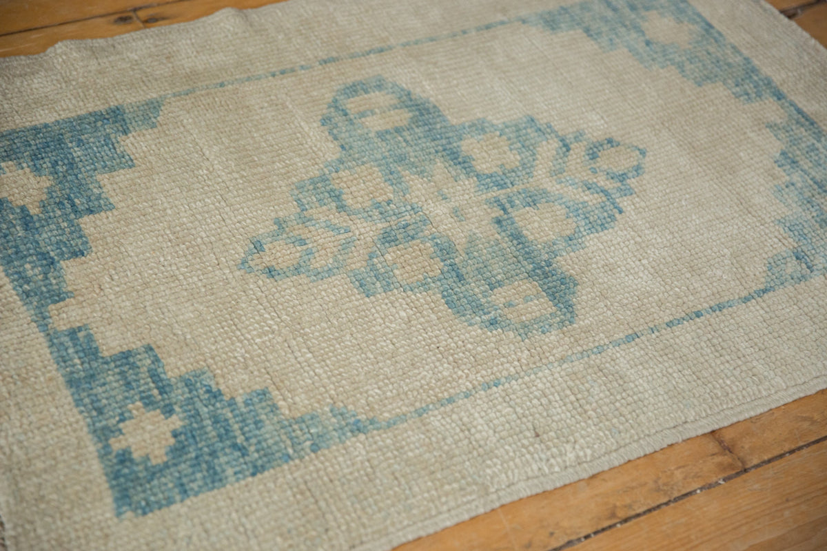 2.5x3.5 Distressed Oushak Rug