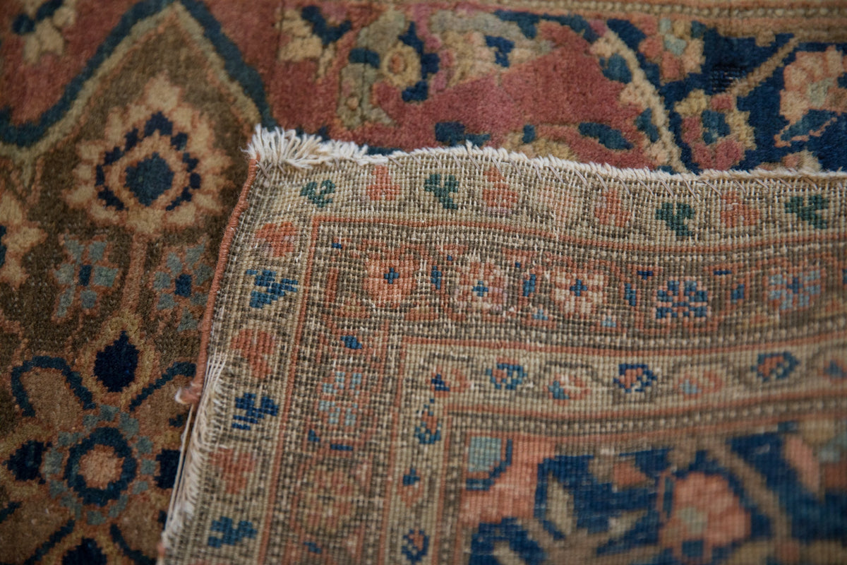 2x2.5 Small Antique Farahan Rug