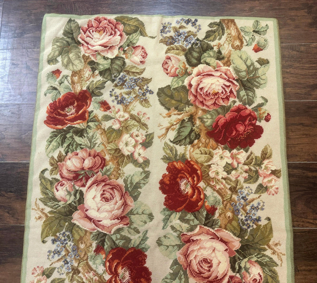 Small Needlepoint Rug 2.8 x 4.7, Floral, Vintage - Jewel Rugs, view 4