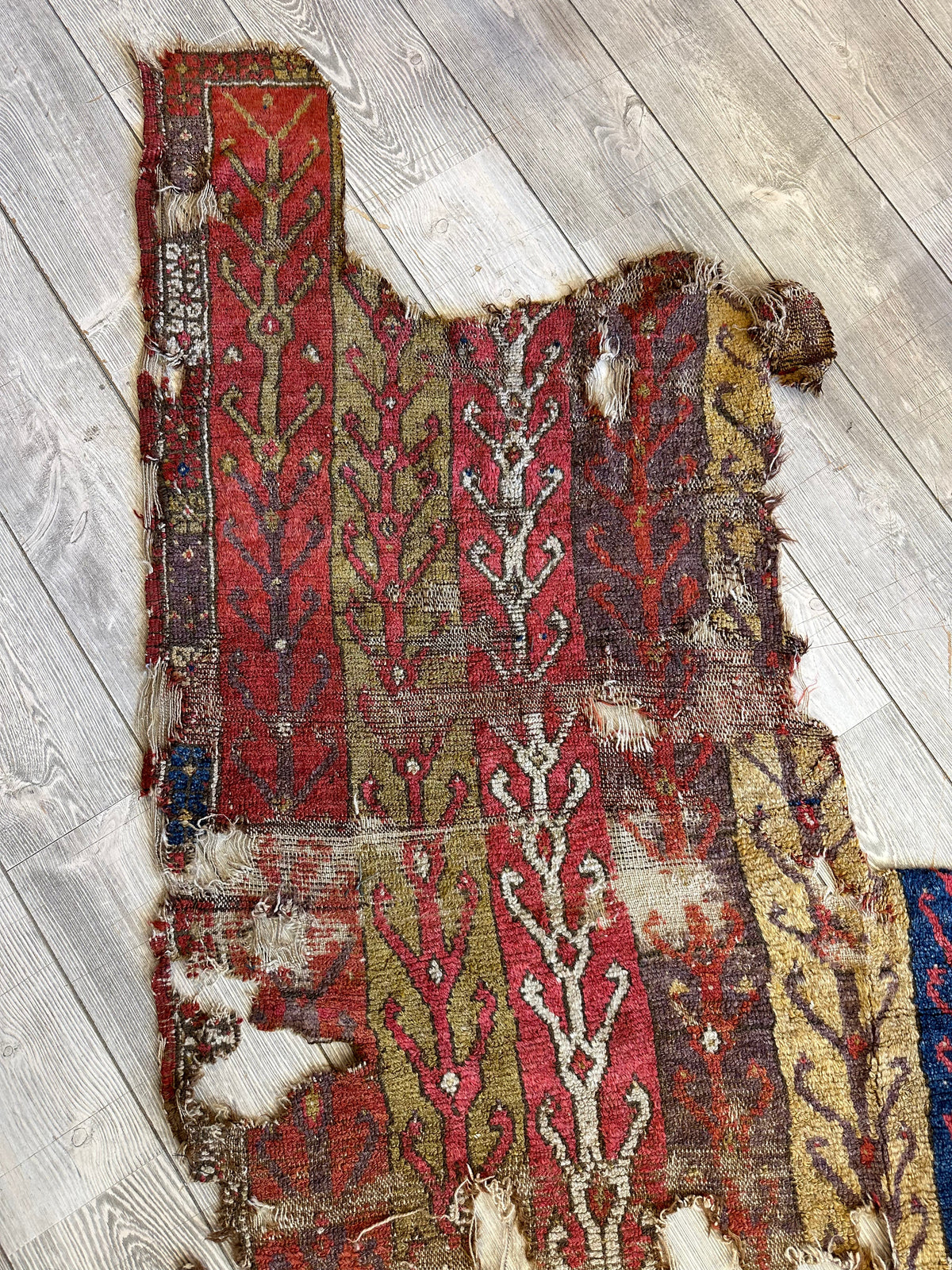 Antique Turkish Rug 4x6 | Red, Ivory & Olive Green | Hand-Knotted Wool - Rugistan, view 3