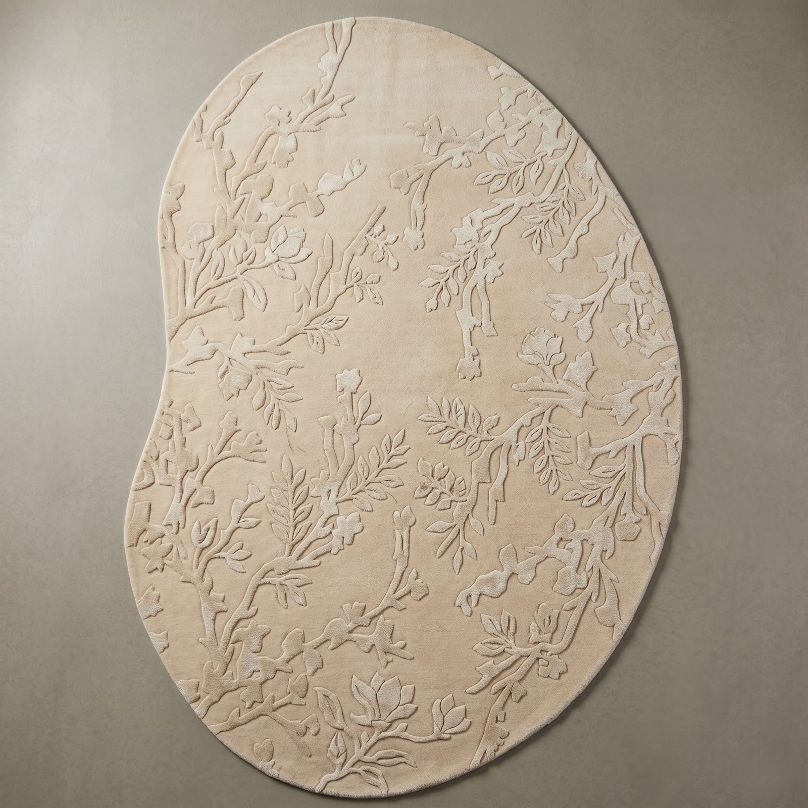 Oval Botanical Hand Tufted Wool Rug | Ivory Floral Vine Area Rug with Carved Texture — 2x3 ft'