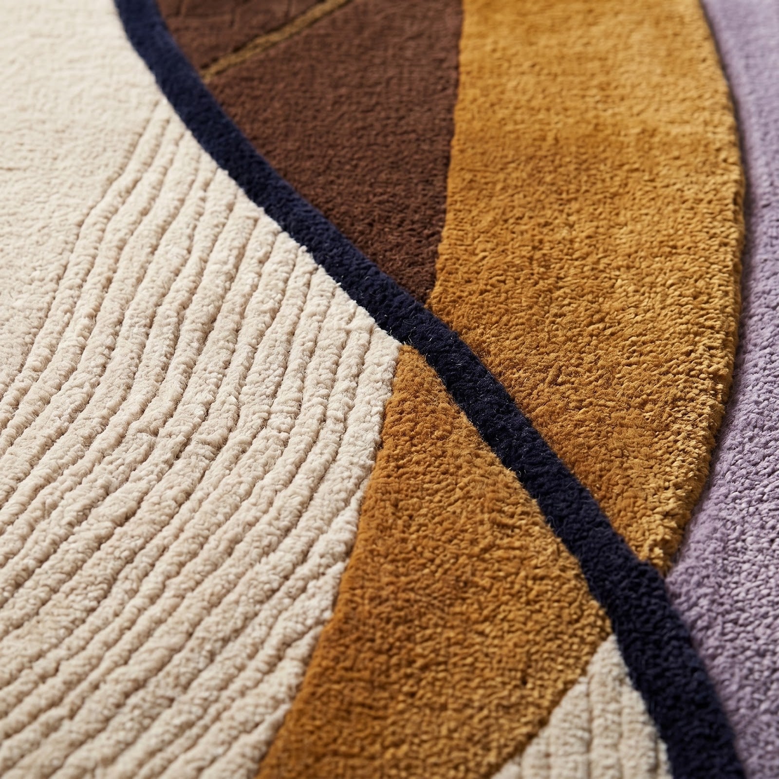 Organic Pebble Shape Hand Tufted Wool Rug | Ivory & Earth Tone Sculptural Area Rug — 2x3 ft'