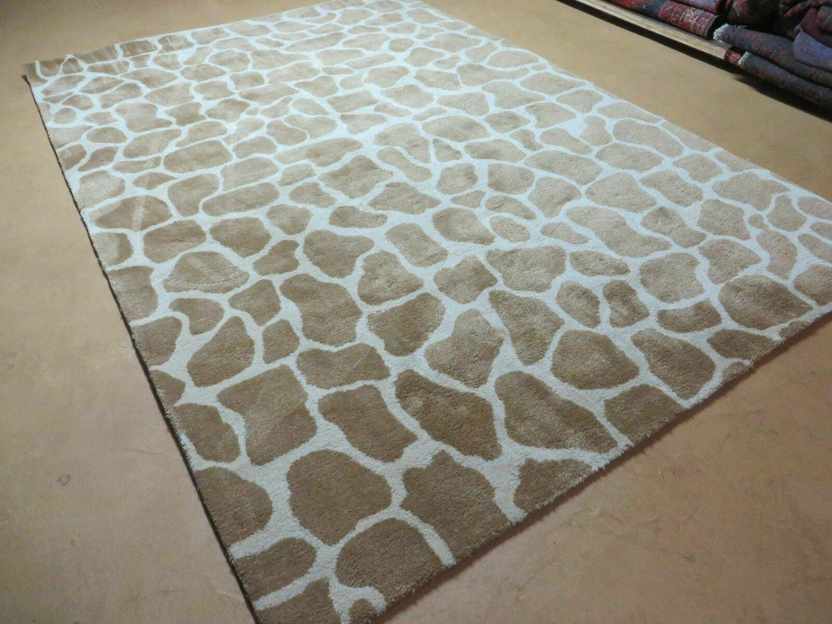 6x9 Safavieh Rug - Jewel Rugs, view 3