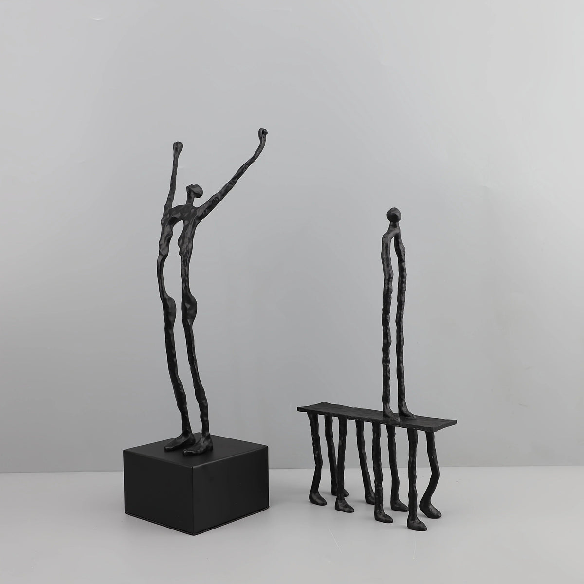 1pc Cast Iron and Marble Abstract Human Figurine Statue Art Piece, Suitable for Living Room, Office, Bookshelf, TV Cabinet - No Electricity Required, Office Artwork | Art Craft | Complex Design, Home Decor Statue, Available i