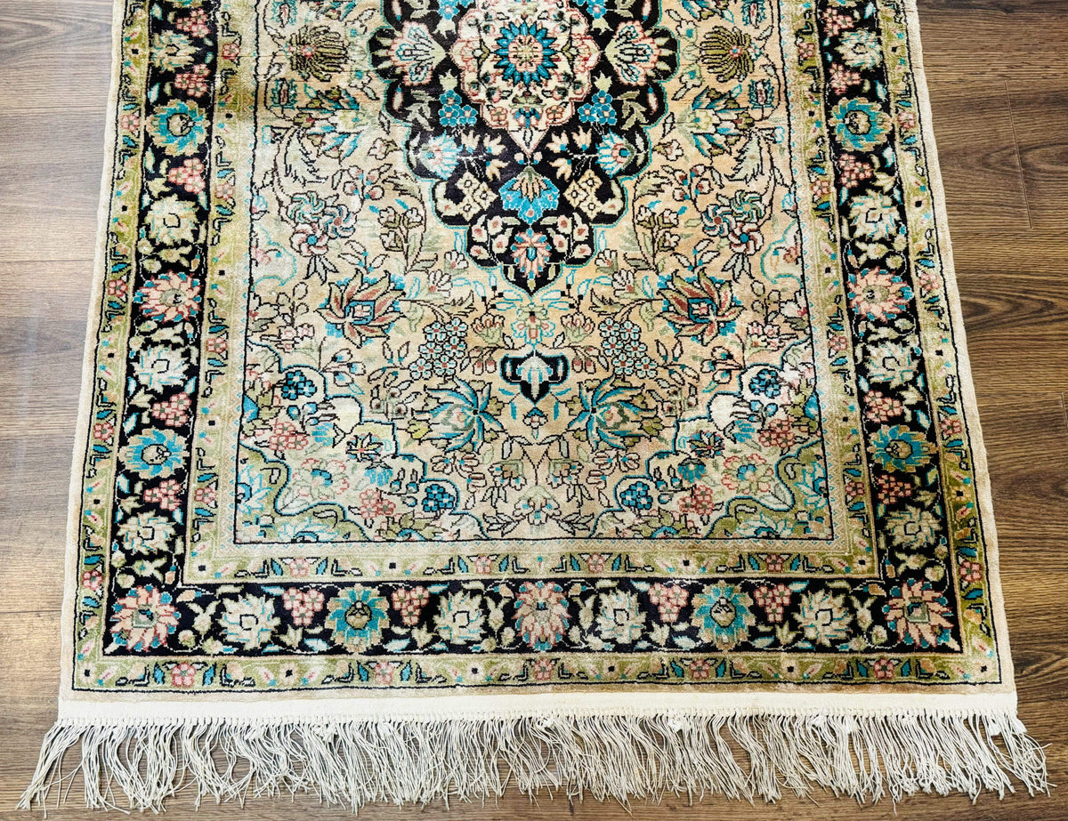 Indian Kashmiri Silk Rug 3x5, Floral Medallion, Fine 200 KPSI - Jewel Rugs, view 5