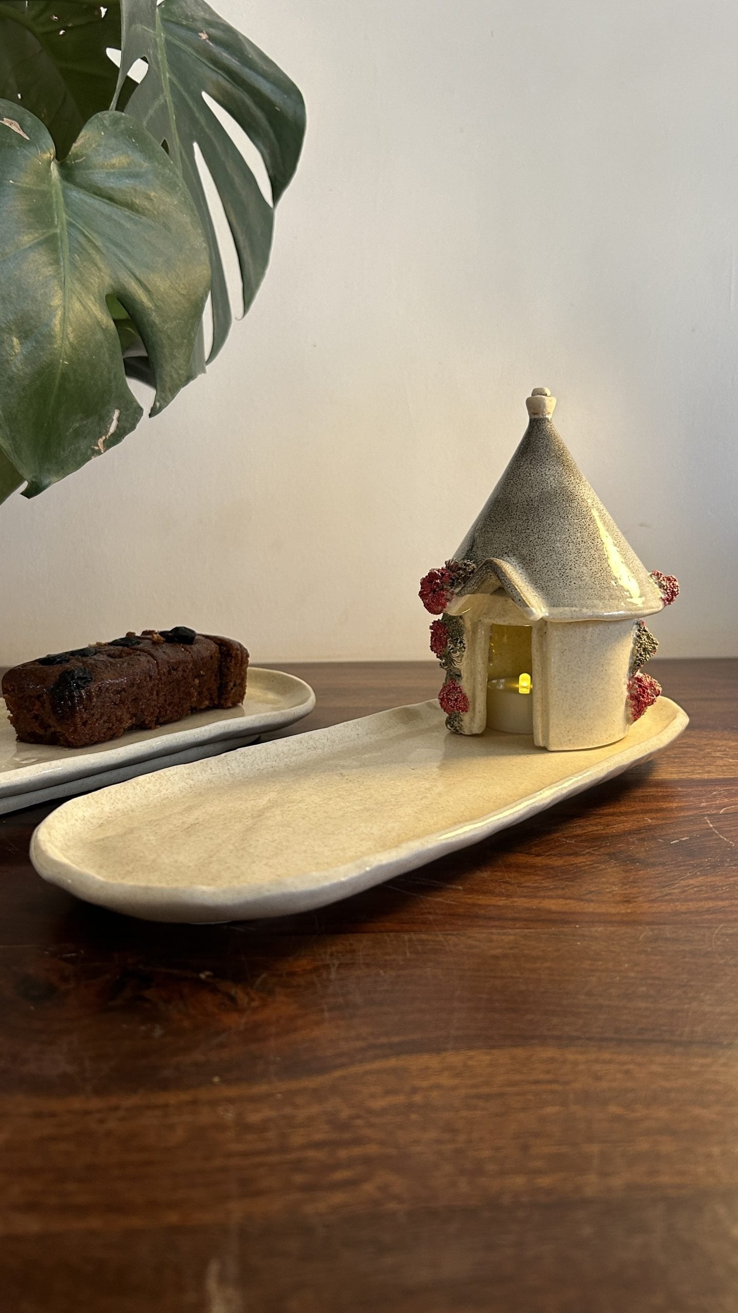 Tea Light Candle Holder - Single Trullo hut with Tray image 1