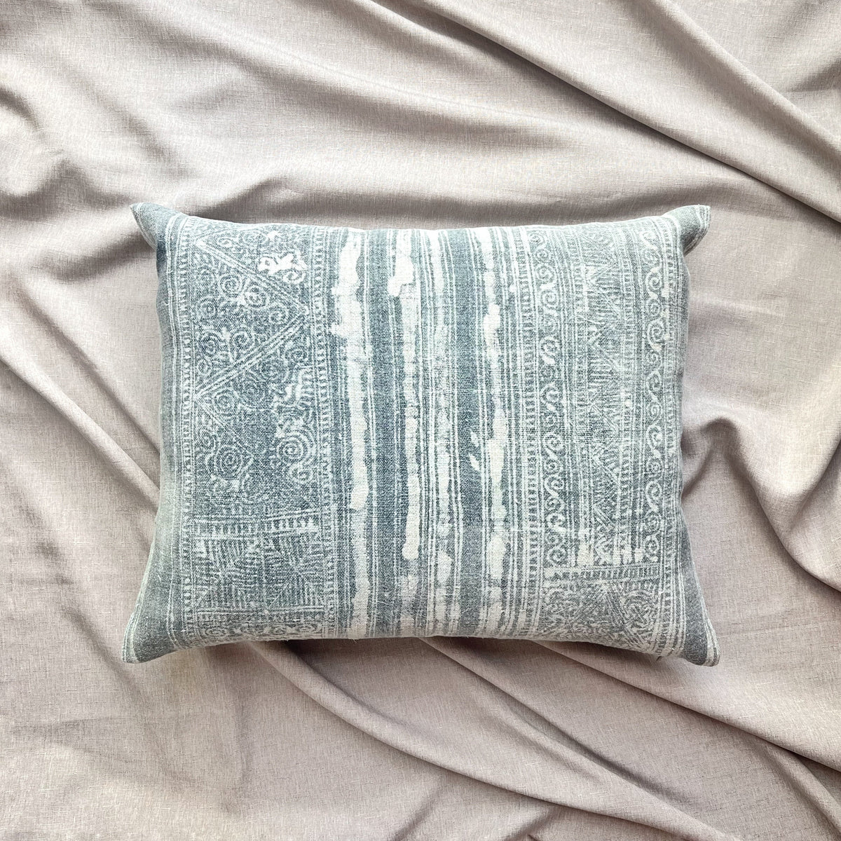 Vintage Fabric Pillow #T.1051 - Source by Studio Skara, view 4