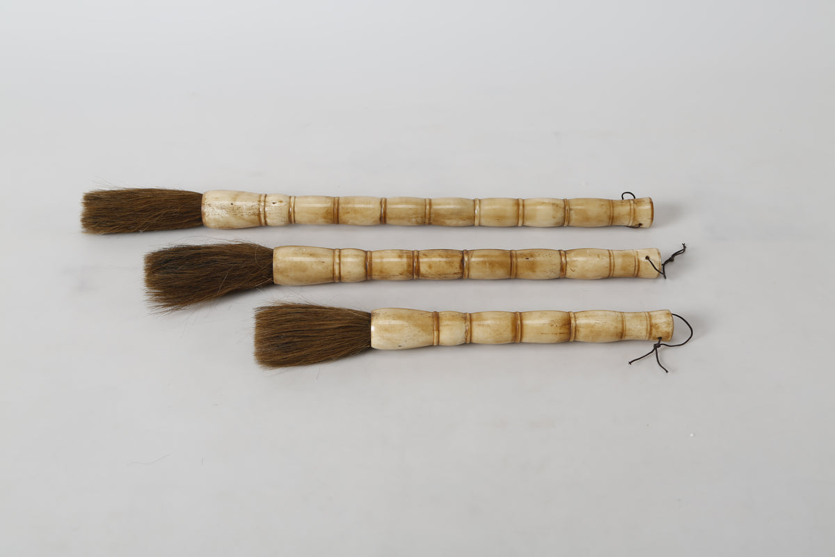 Dark Bone Drum Calligraphy Brush - XL