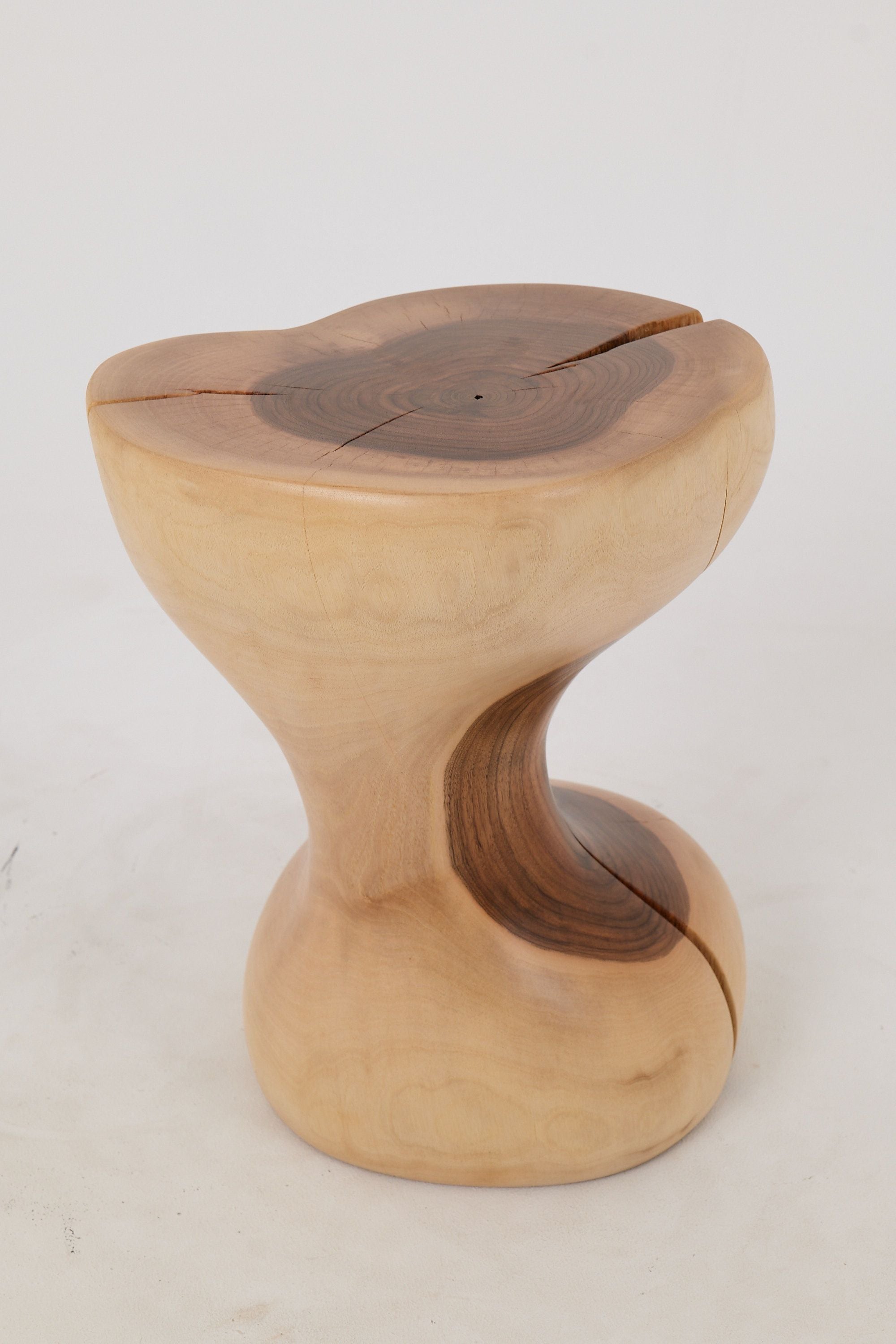 Leszy, Hourglass Side Table ��������������������������������������������������