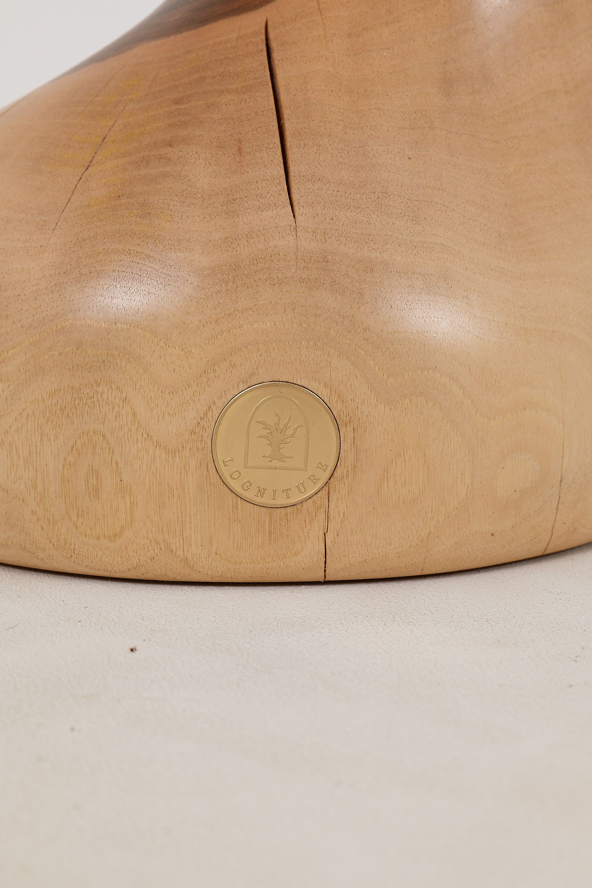 Leszy, Hourglass Side Table ��������������������������������������������������