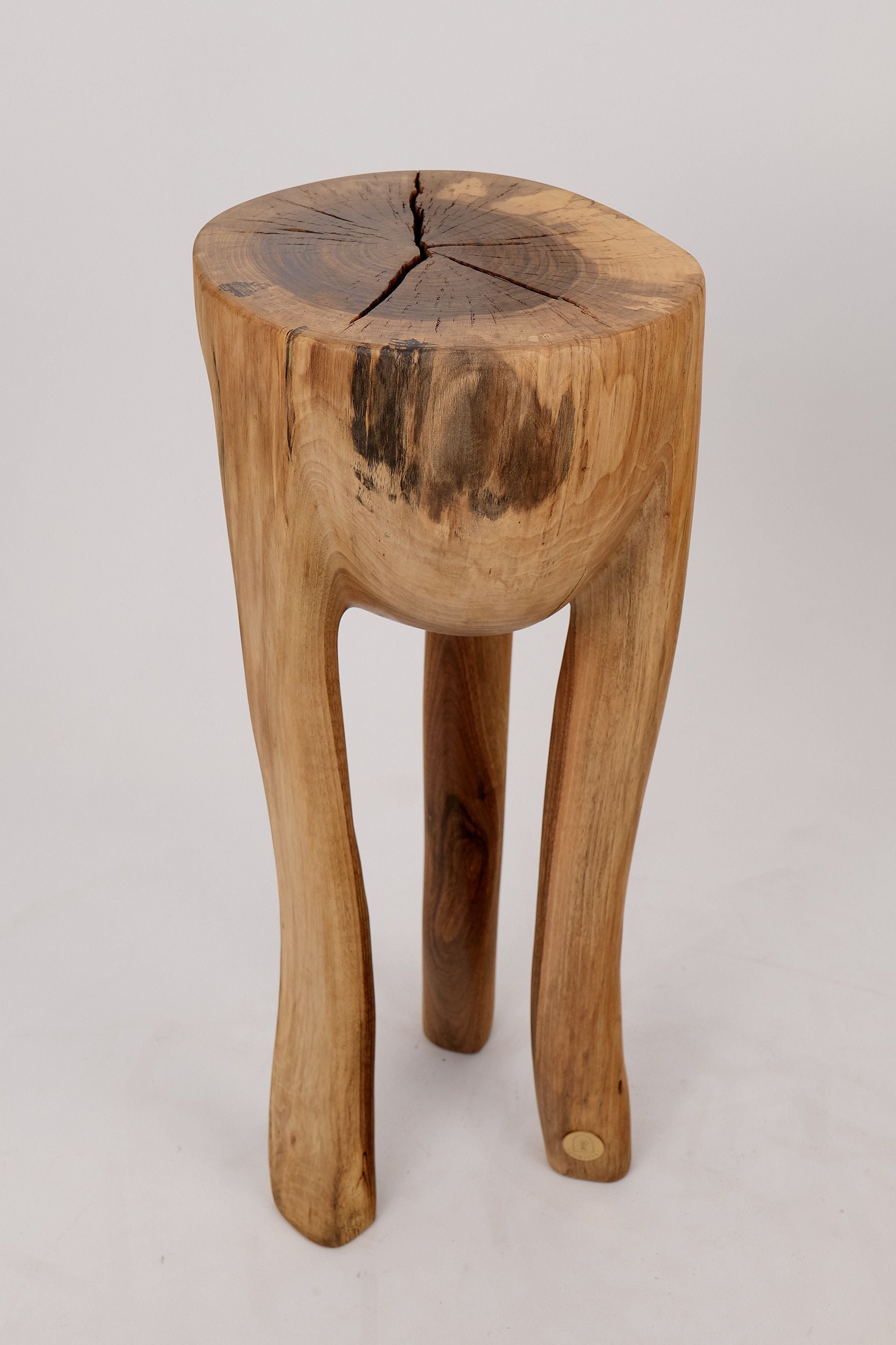 Leszy, Sculptural Side Table Carved in Solid Wood - image 3