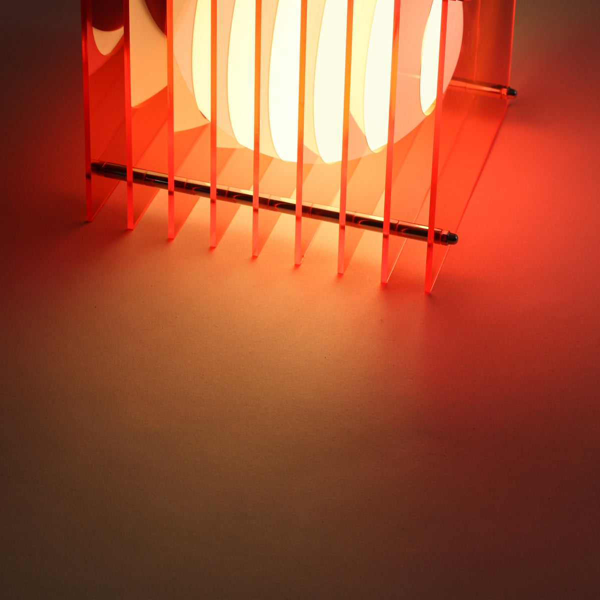Lớp small square in electric pink acrylic - BằNG, view 6