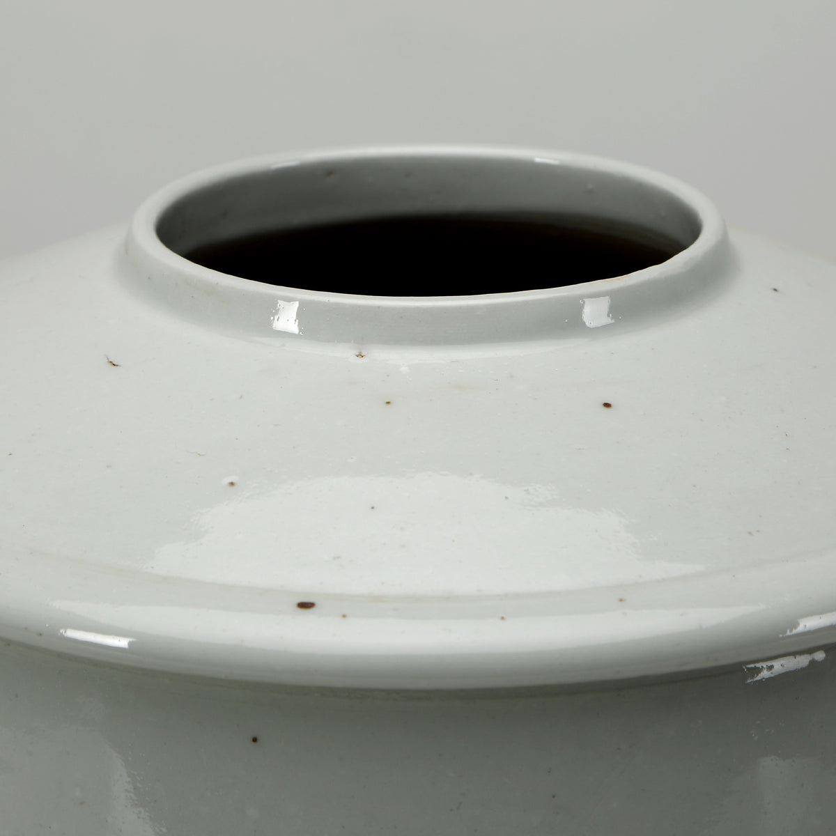 15" Clara Stocky Container