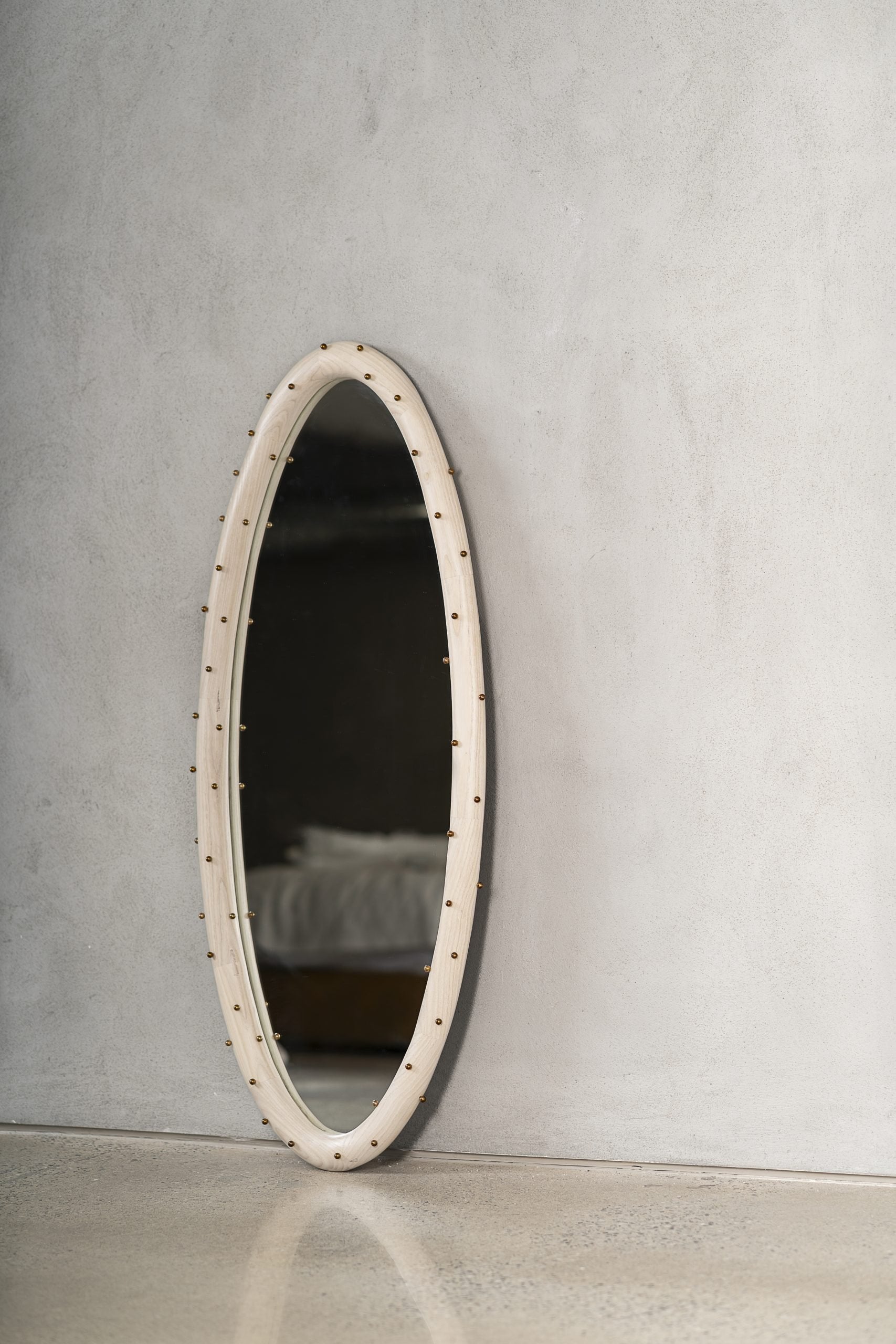 La Nuit - Mirror image 5