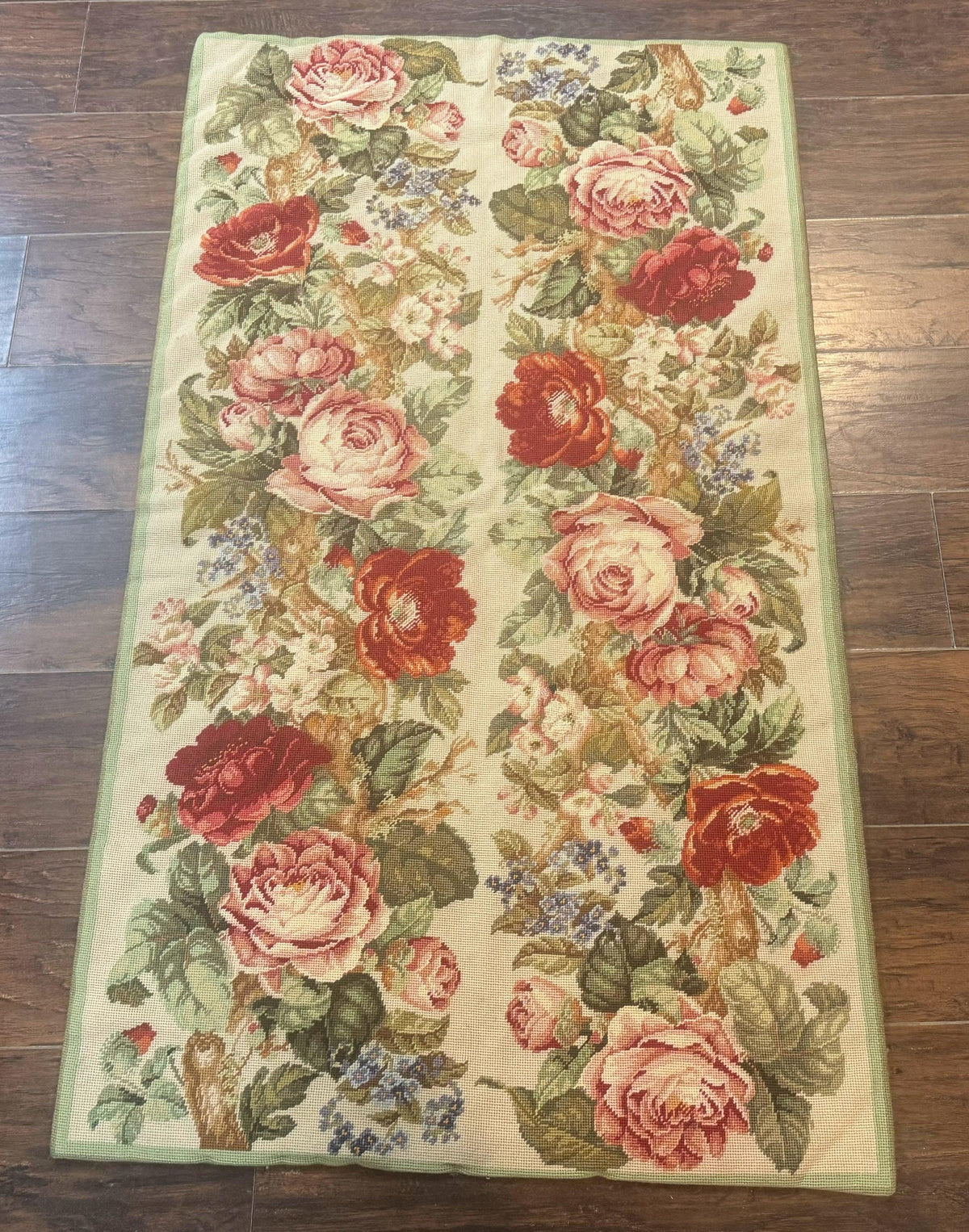 Small Needlepoint Rug 2.8 x 4.7, Floral, Vintage - Jewel Rugs, view 2