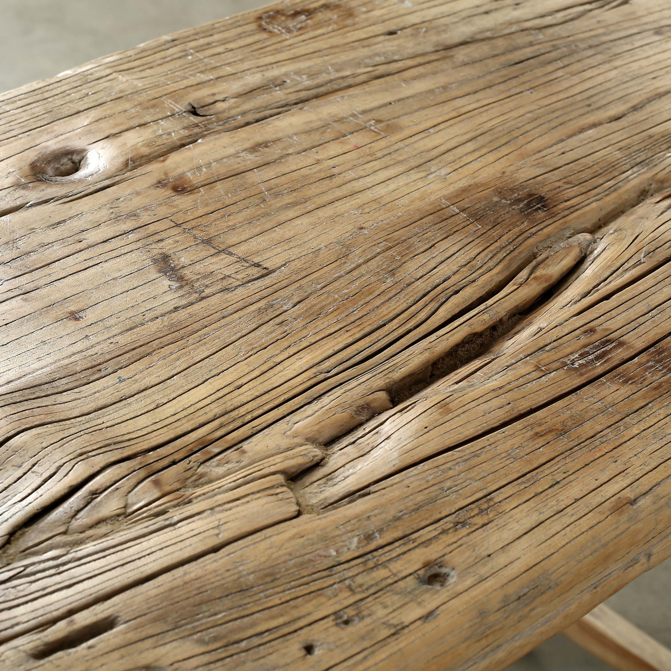Vintage Accent Table Elmwood ���������������������������������������������������������������������������������������������������������������������������������������������������������������������������������������������������������������������������������������������������