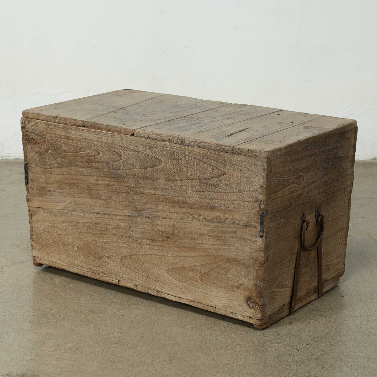Vintage Storage Trunk Coffee Table with Iron Stapples 33"W 20"D