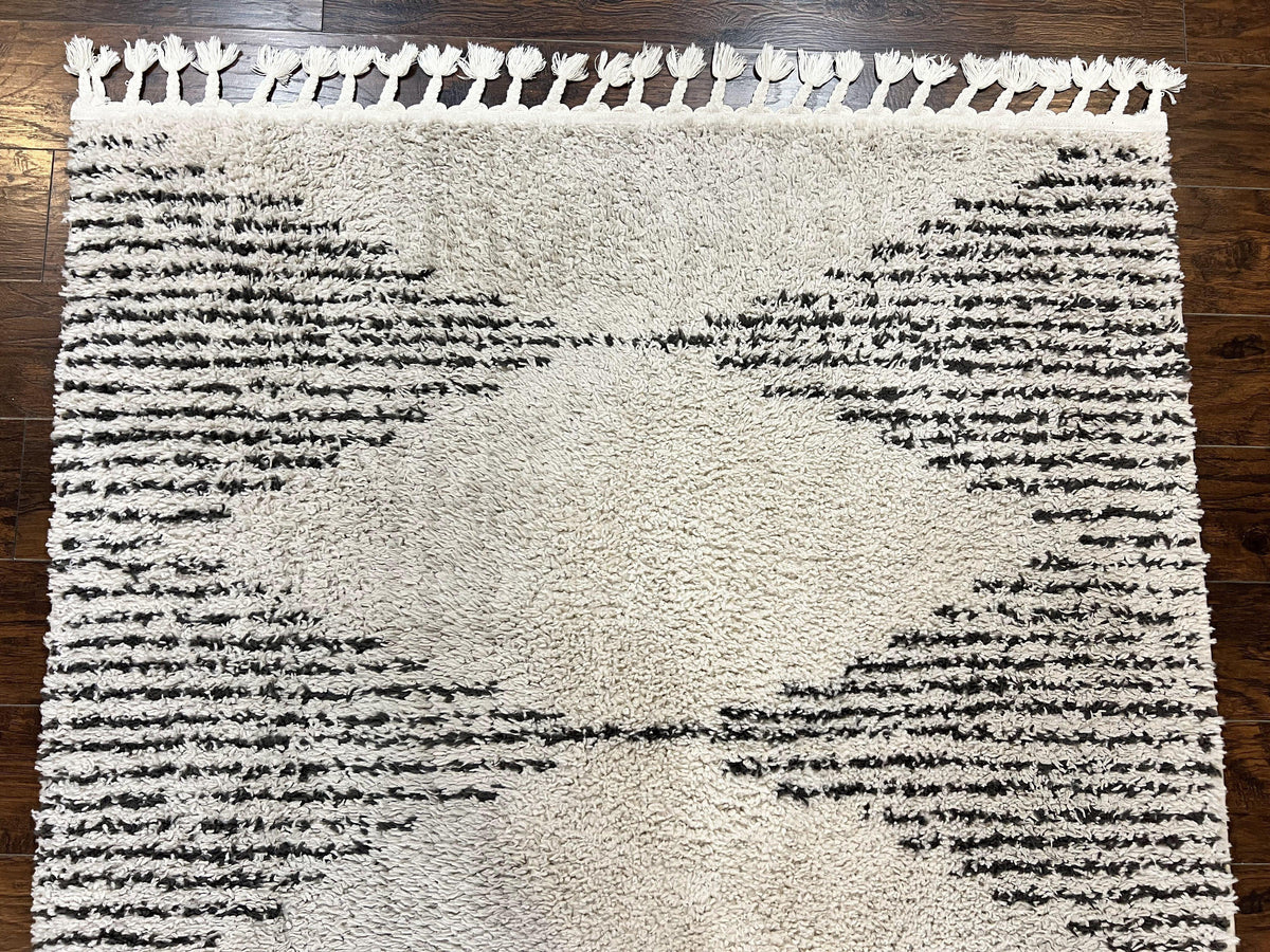 Shag Rug 5x8, Off White and Black Modern Contemporary Shag Area Rug, Moroccan Style Rug 5 x 8 ft, Medium Sized Rug, nuLoom Rug - Jewel Rugs, view 4