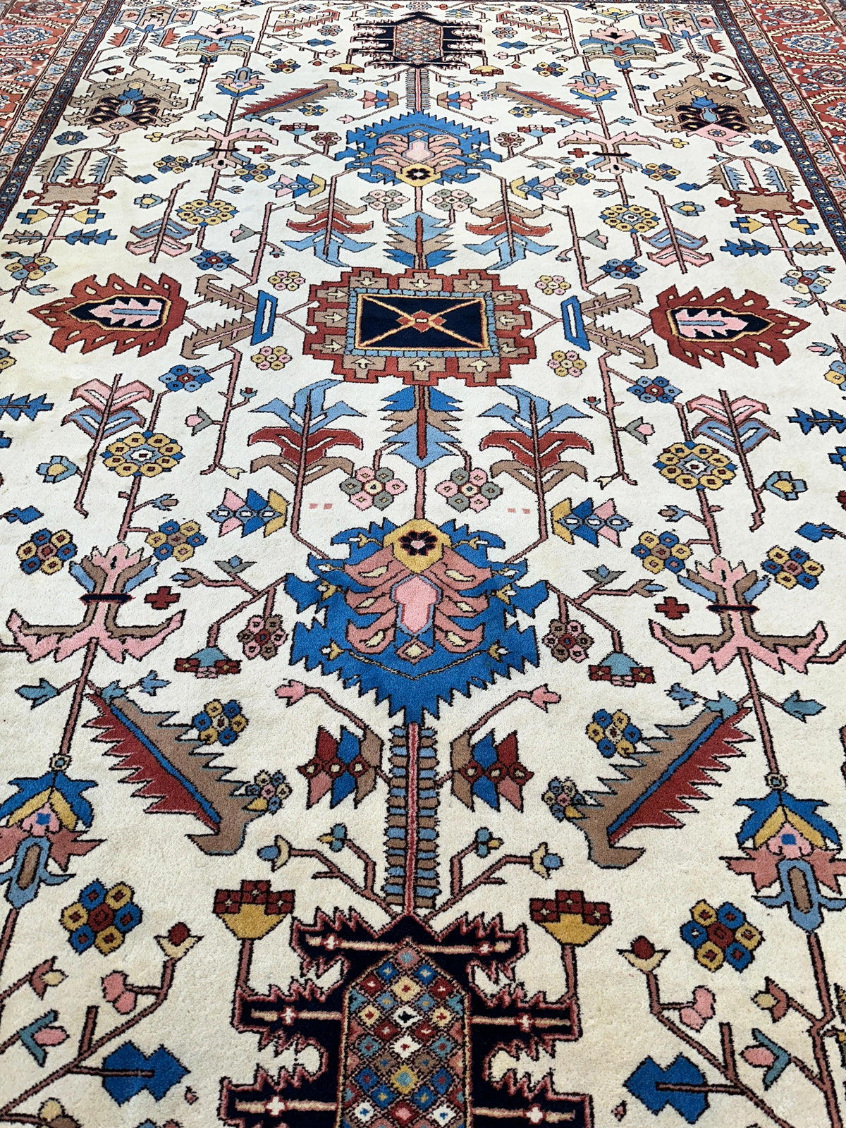 Hand-Knotted Vintage Afghani Serapi Wool Rug – 10'10" x 15'10" – Elegant Traditional Area Rug - Rugistan, view 9