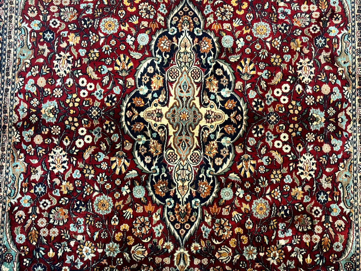 4x6 Silk Rug, Very Fine 650 KPSI, Silk Persian Carpet, Red, Floral Medallion, Sino Persian - Jewel Rugs, view 4