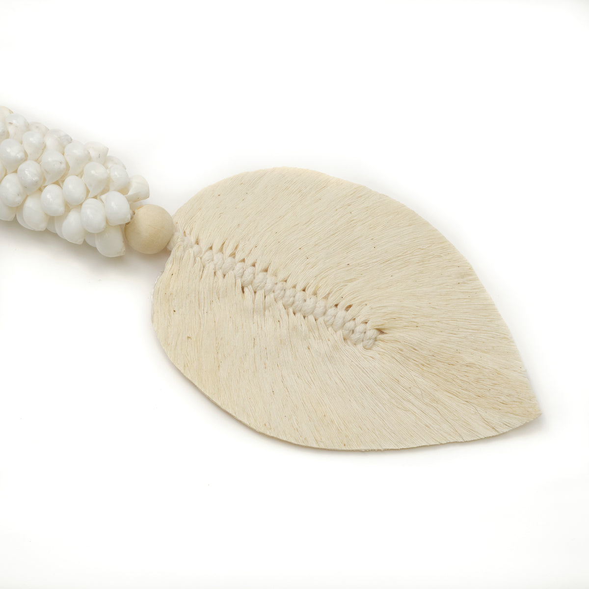 15" Shell Tassel with Thread Leaf