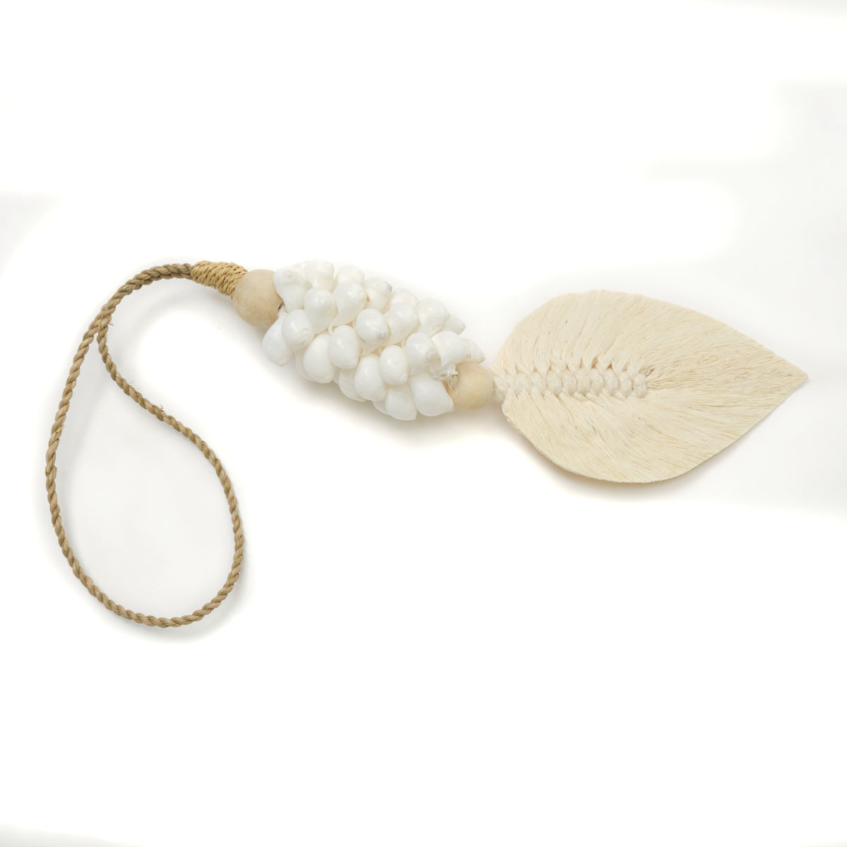 15" Shell Tassel with Thread Leaf