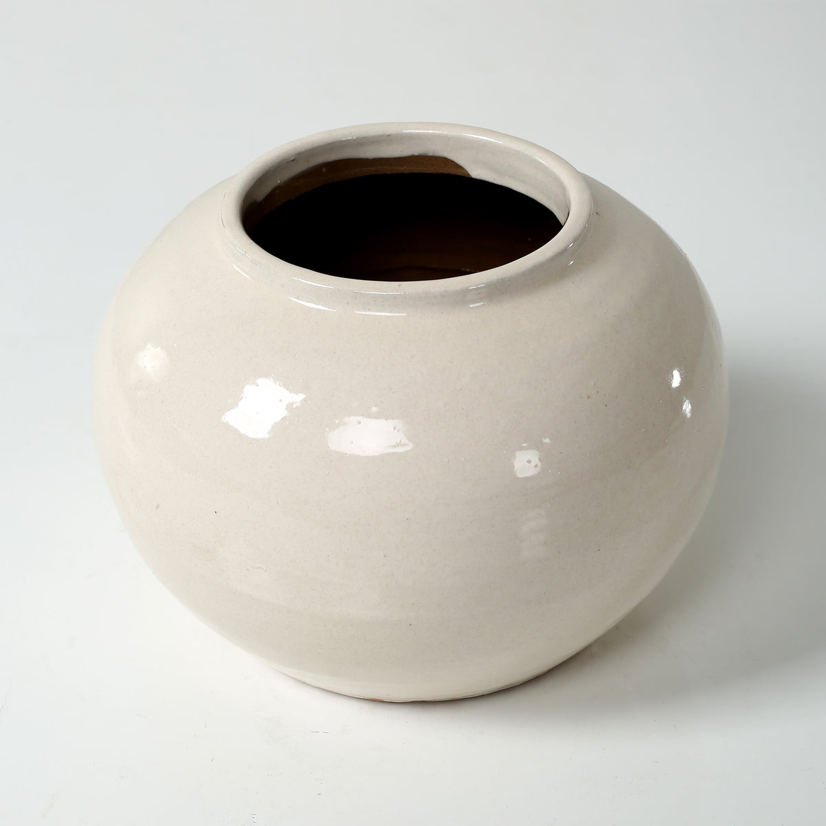 Approx. 6" High Off White Ceramic Round Pot (4.5" Opening)