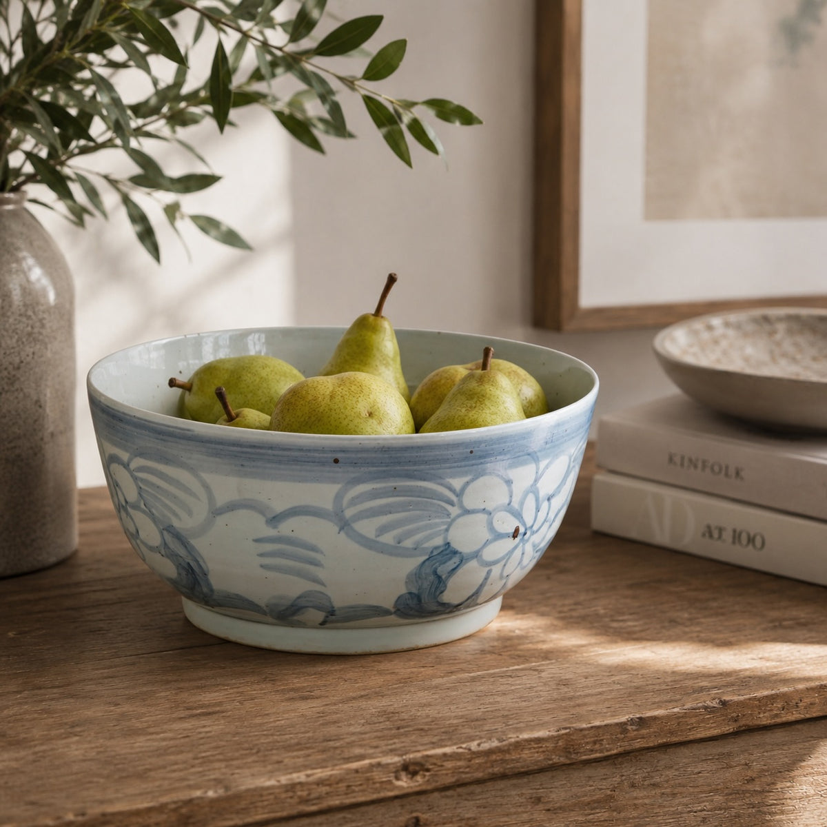 Ming Ming Bowl with Flower Motif 16x16x7.5