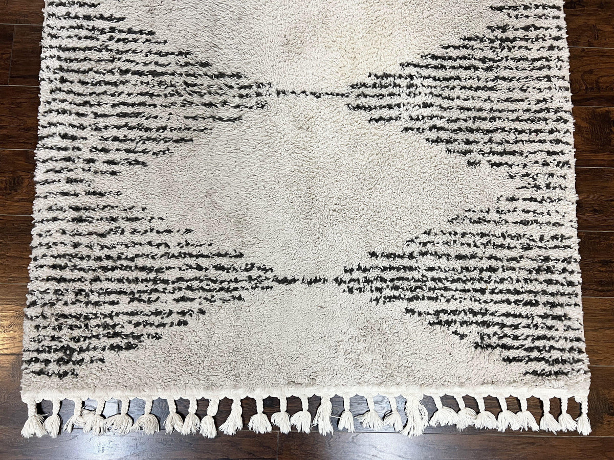 Shag Rug 5x8, Off White and Black Modern Contemporary Shag Area Rug, Moroccan Style Rug 5 x 8 ft, Medium Sized Rug, nuLoom Rug - Jewel Rugs, view 6