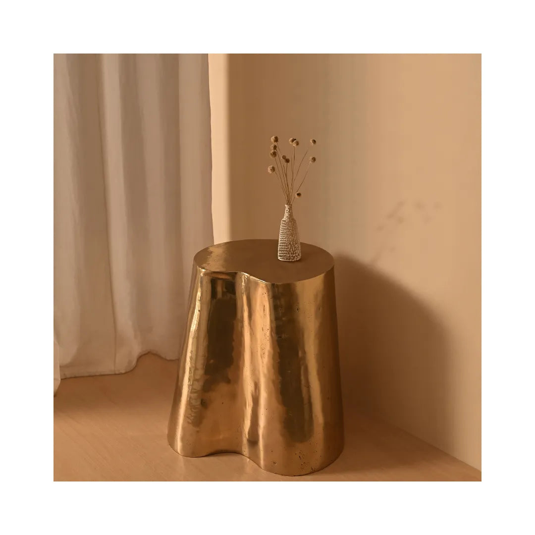 KamyaSide Table image 1