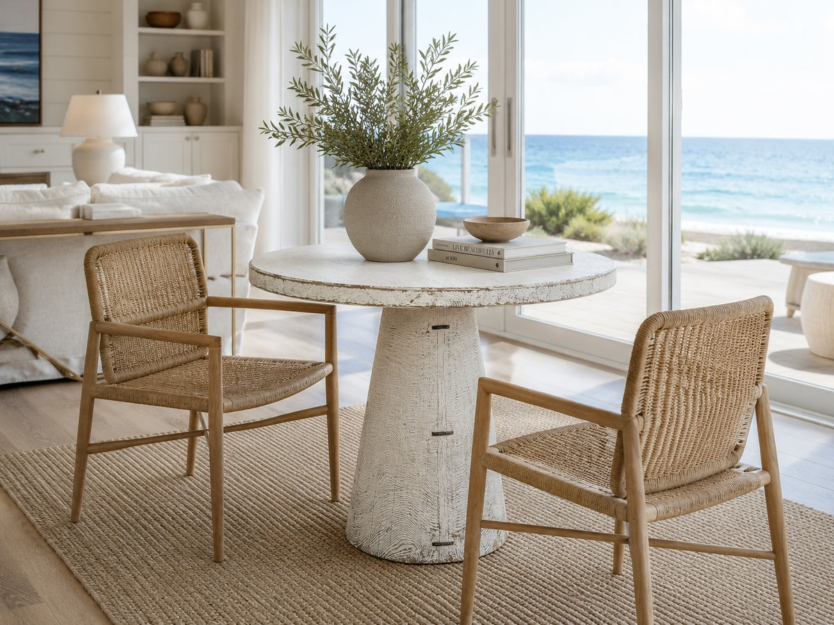 Catania 32" Round Table Distressed White
