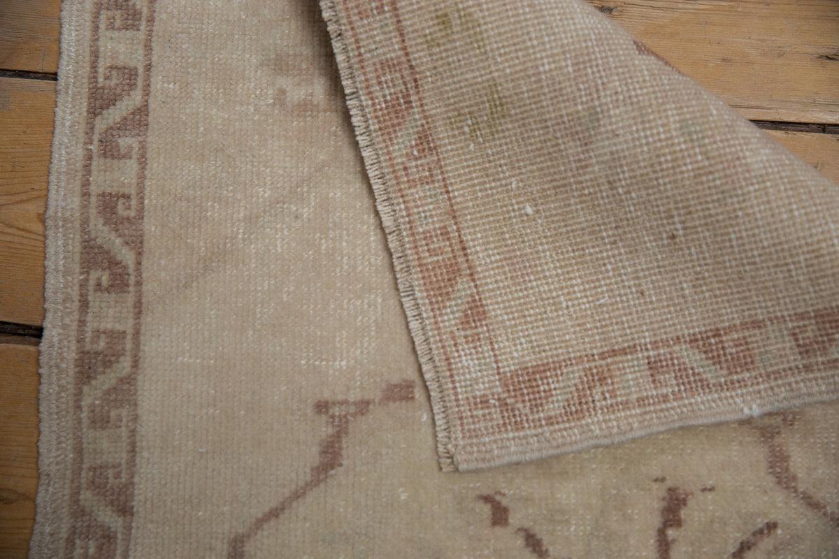 1.5x3 Vintage Distressed Oushak Rug Mat