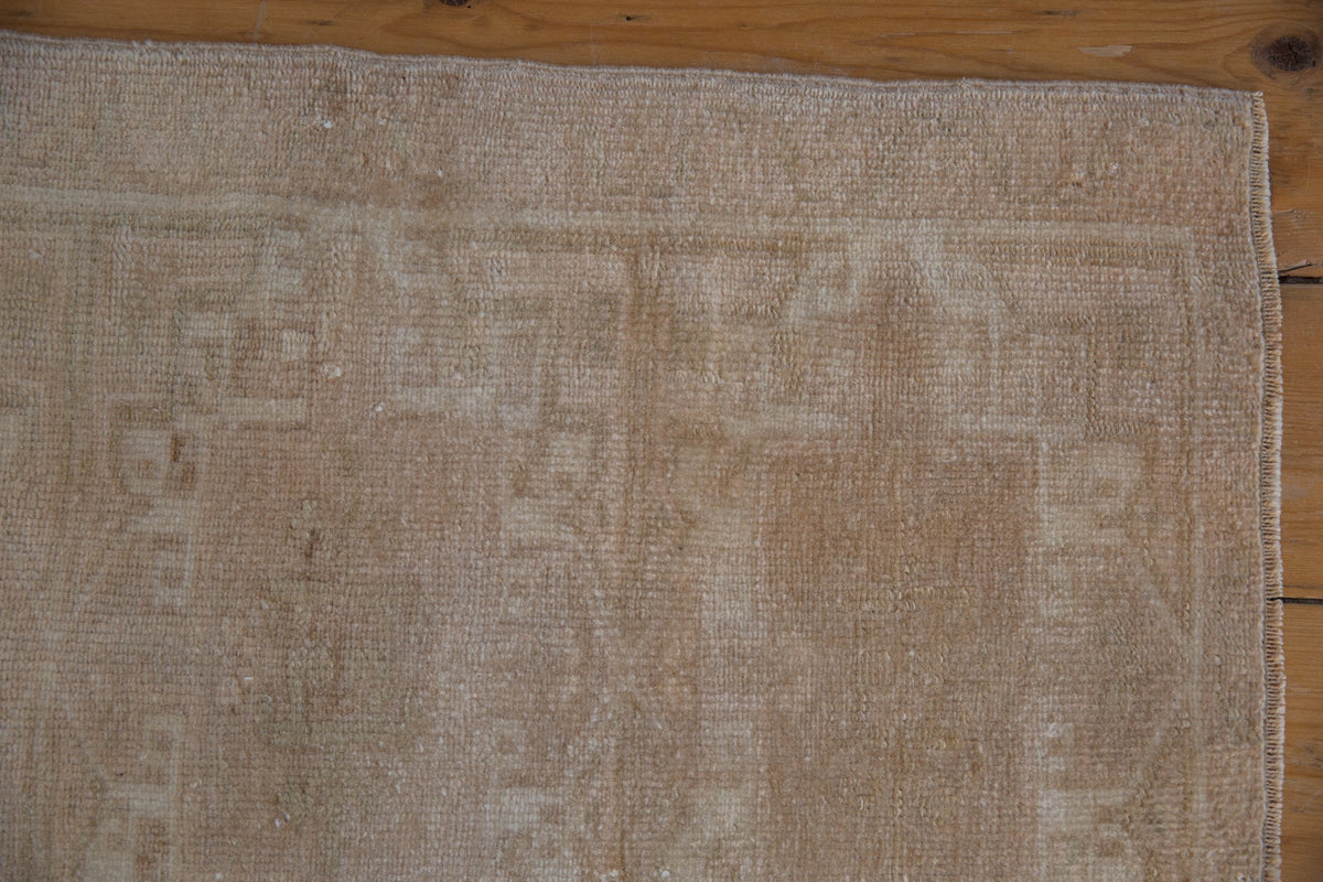1.5x2.5 Vintage Distressed Oushak Rug Mat