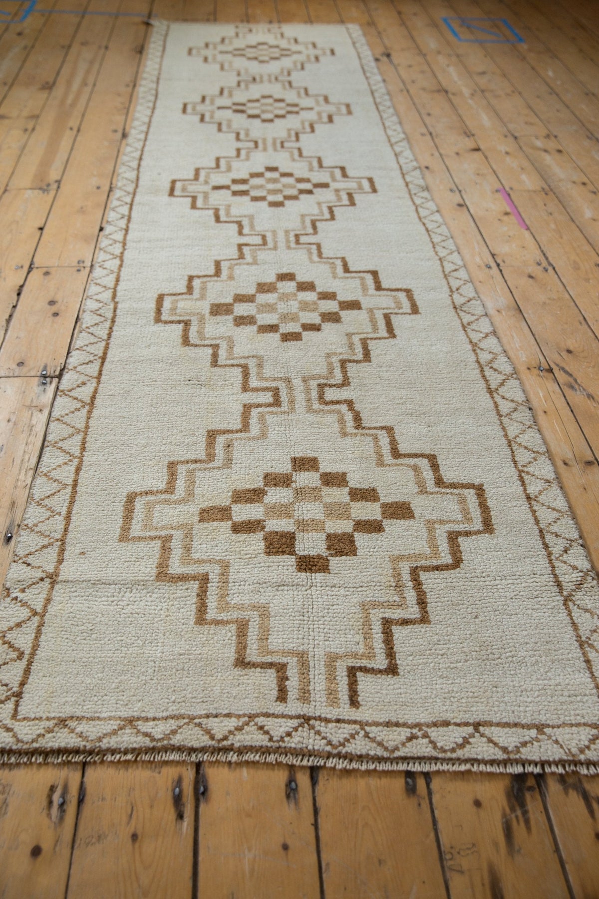 3x11 Vintage Distressed Kars Rug Runner